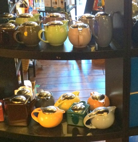 You can find pots and cups to make your own tea.