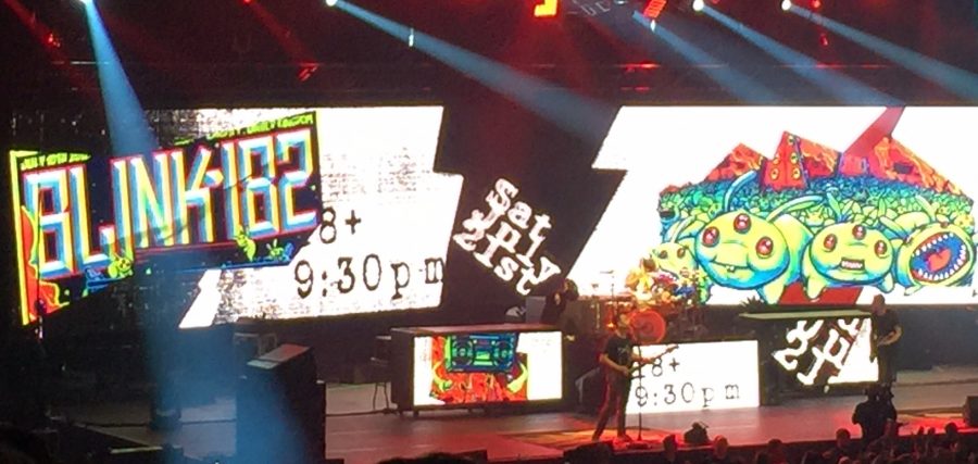 Blink 182 plays the Pepsi Center