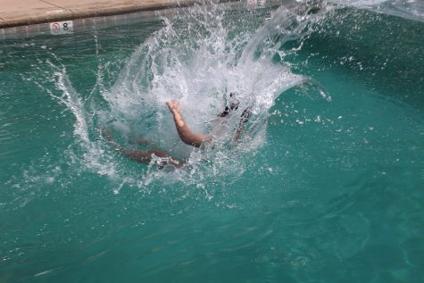 Our fantastic editor Jenn making a splash at Mountain Air Ranch's pool